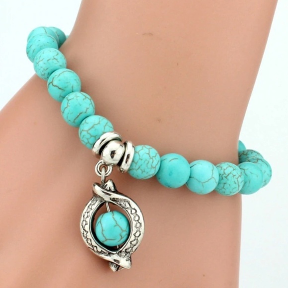 Turquoise an Silver Bracelet - Picture 2 of 4